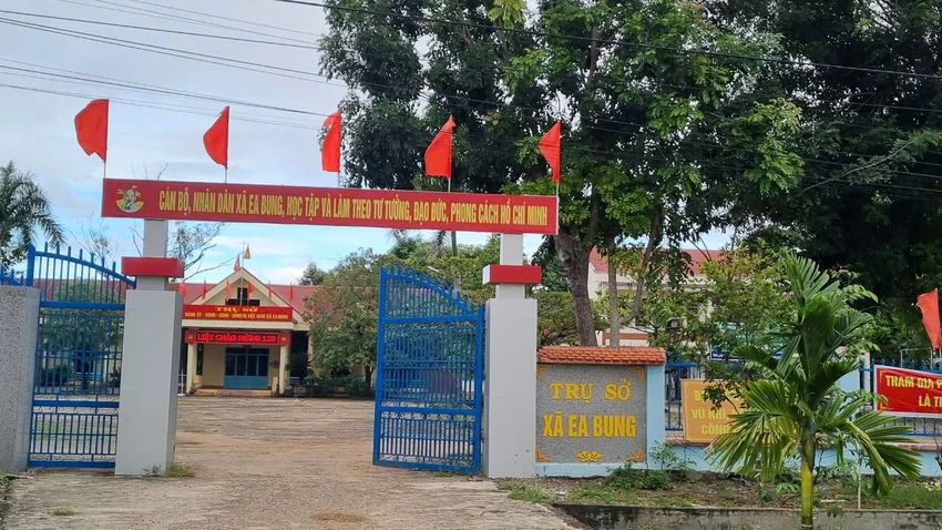 máy bay rơi.jpg