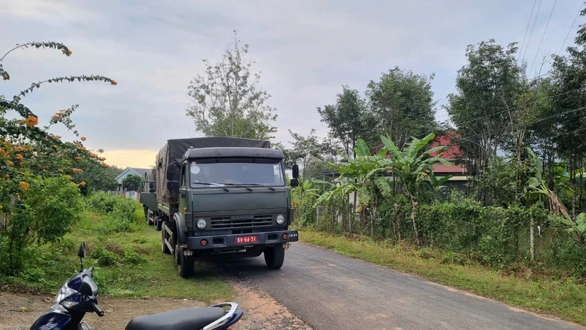 m bay rơi 107.jpg