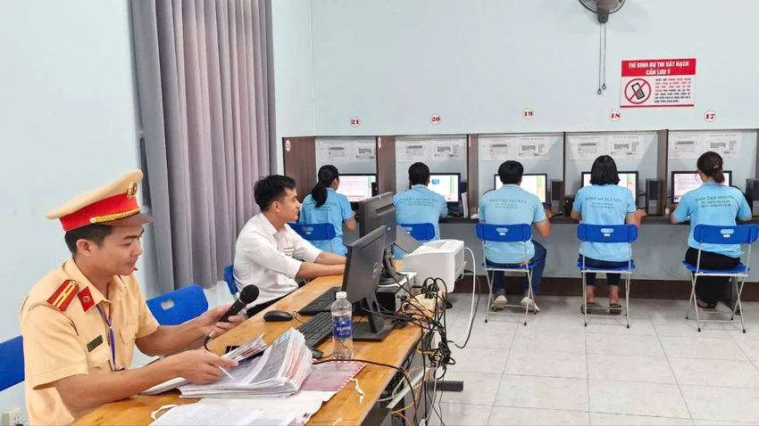 giấy phép lái xe.jpg