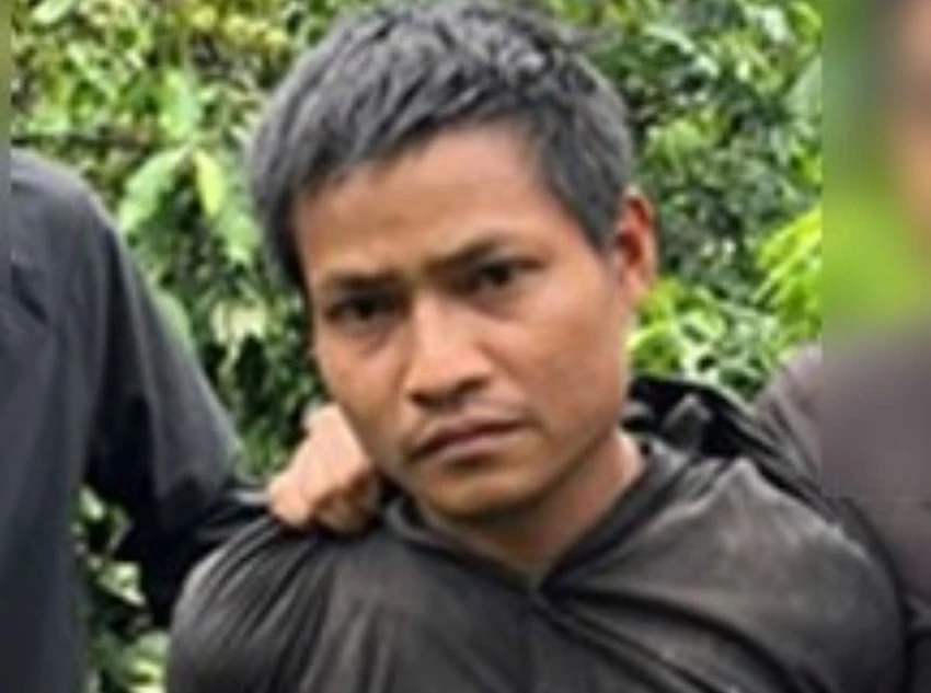 đánh chị gái.jpg