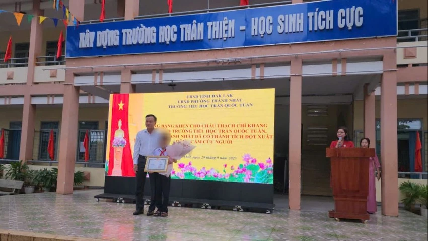 cứu bạn thoát chết 2.jpg