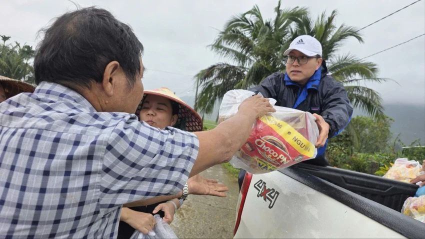 mưa lũ vc.jpg
