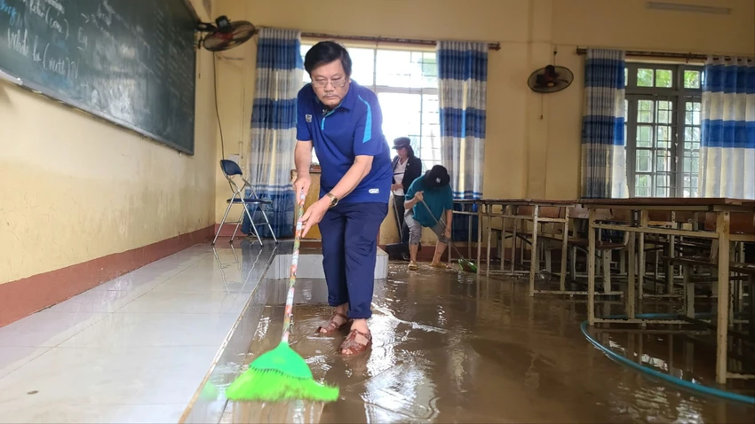 mưa lũ thơ 2.jpg