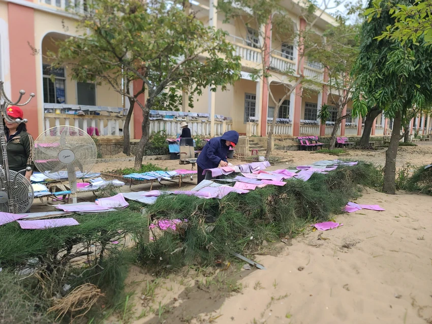 mưa lũ thơ 3.jpg