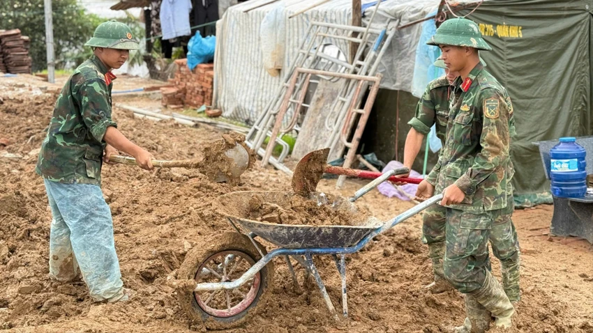 Quang Trung 100.jpg