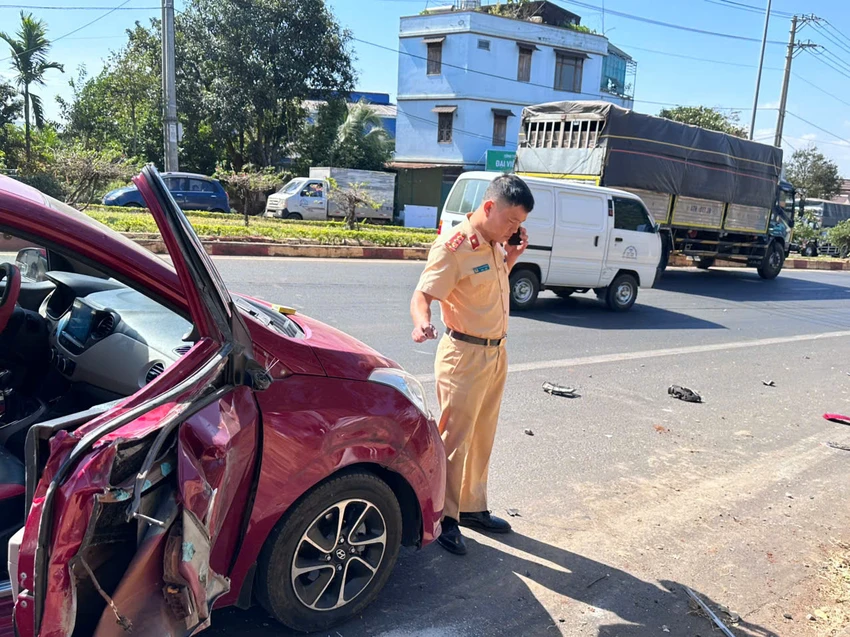 XE TẢI 1.jpg