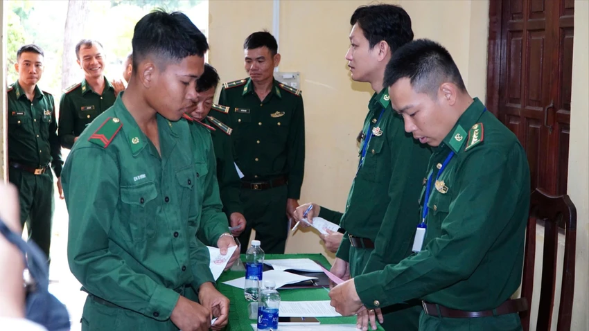 bầu cử 13.jpg