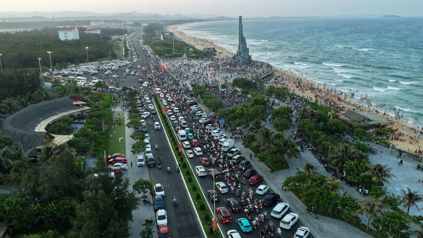 LỄ HỘI 12.JPG