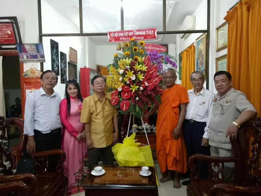 Người dân 5 nước Đông Nam Á rộn ràng lễ tắm Phật ảnh 3 Người dân 5 nước Đông Nam Á rộn ràng lễ tắm Phật ảnh 3