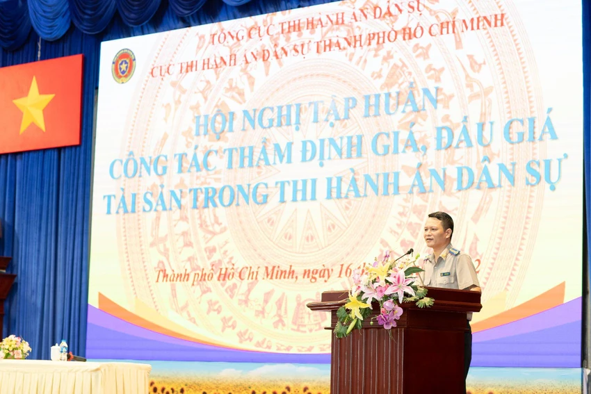 Quyền Cục trưởng Nguyễn Văn Hoà phát biểu tại hội nghị. Ảnh: Cẩm Tú