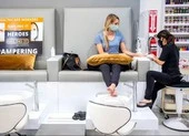 Tiệm nail của người gốc Việt ở California mừng ngày mở lại