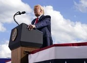 Ông Trump tuyên bố sẽ 'nói chuyện với Nga' về Belarus