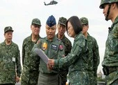 Đài Loan chi mạnh cho phòng vệ, Mỹ nói không đủ