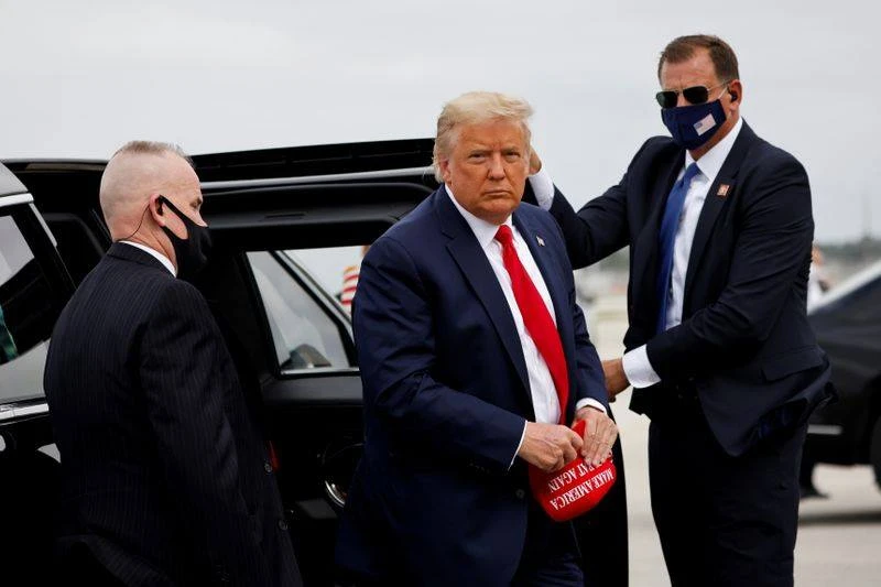 Khó khăn chồng chất đối với Tổng thống Trump ảnh 17