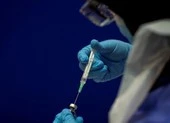 Vaccine COVID-19 khó đến tay nhóm quốc gia nghèo