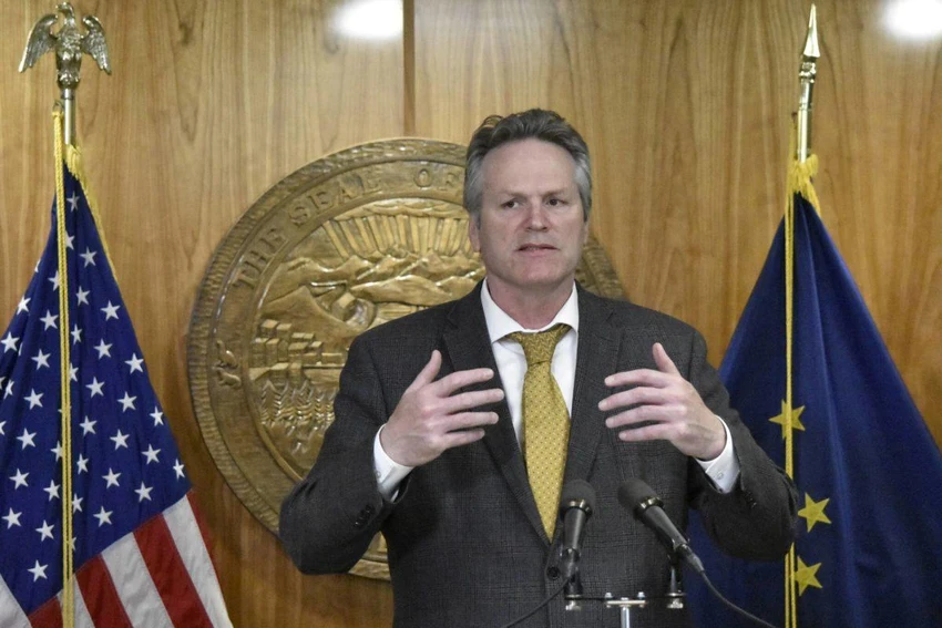 Thống đốc bang Alaska của Mỹ – ông Mike Dunleavy. Ảnh: AP Thống đốc bang Alaska của Mỹ – ông Mike Dunleavy. Ảnh: AP