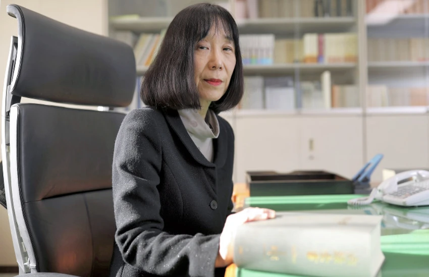 Thẩm phán Tomoko Akane của Tòa án Hình sự Quốc tế. Ảnh: THE MAINICHI Thẩm phán Tomoko Akane của Tòa án Hình sự Quốc tế. Ảnh: THE MAINICHI