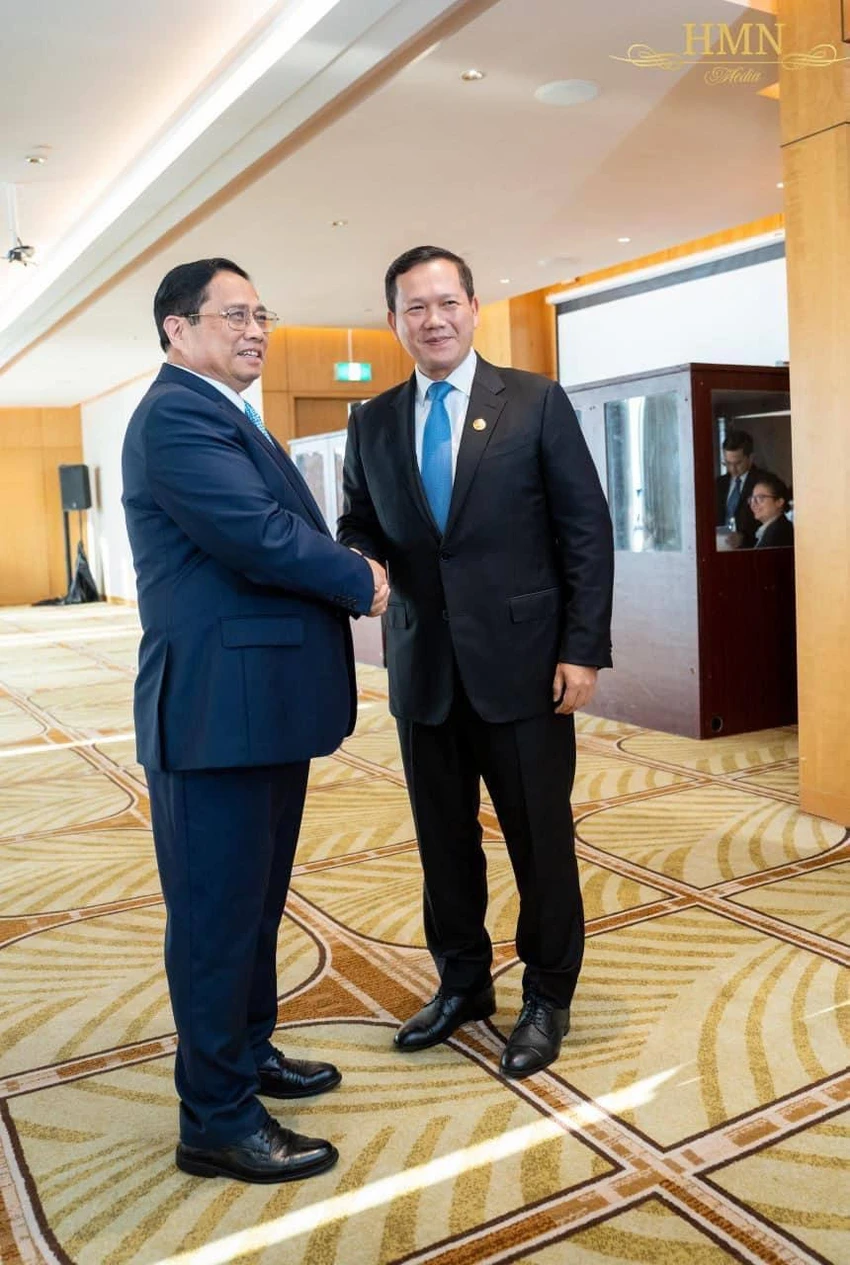 Hội nghị cấp cao ASEAN lần thứ 43 khai mạc giữa loạt diễn biến nóng khu vực 05/09/2023 (PLO)- Các lãnh đạo các nước thành viên ASEAN hội tụ về thủ đô Jakarta (Indonesia) dự hội nghị cấp cao thường niên của khối và các hội nghị cấp cao liên quan diễn ra từ hôm nay 5-9 đến ngày 7-9. Hội nghị cấp cao ASEAN lần thứ 43 khai mạc giữa loạt diễn biến nóng khu vực 05/09/2023 (PLO)- Các lãnh đạo các nước thành viên ASEAN hội tụ về thủ đô Jakarta (Indonesia) dự hội nghị cấp cao thường niên của khối và các hội nghị cấp cao liên quan diễn ra từ hôm nay 5-9 đến ngày 7-9.