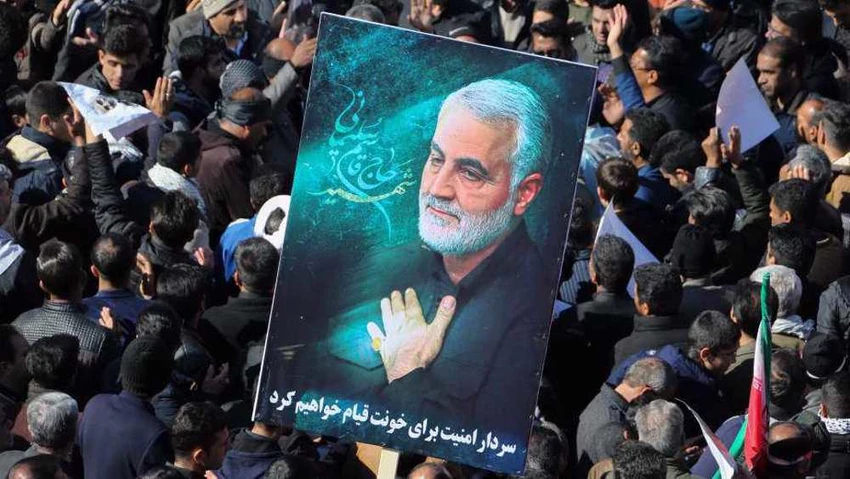 tuong-soleimani-la-mot-trong-nhung-nguoi-noi-tieng-nhat-tai-iran.jpeg