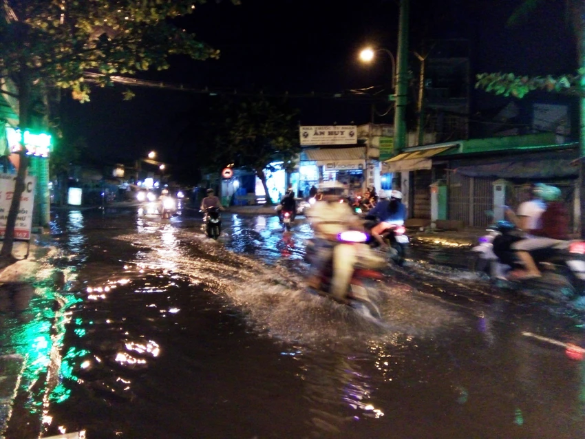 Khu Nam Long, Sài Gòn bất ngờ ngập nặng ảnh 4 Khu Nam Long, Sài Gòn bất ngờ ngập nặng ảnh 4