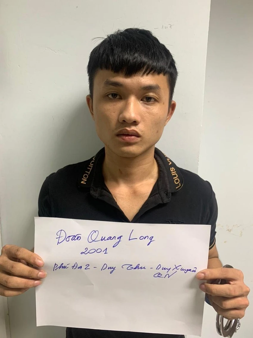 Đoàn Văn Long tại cơ quan điều tra. Ảnh: NGÔ QUANG Đoàn Văn Long tại cơ quan điều tra. Ảnh: NGÔ QUANG