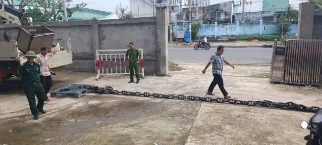 Đoạn xích được lực lượng chức năng thu về lại-Ảnh: CA Đoạn xích được lực lượng chức năng thu về lại-Ảnh: CA