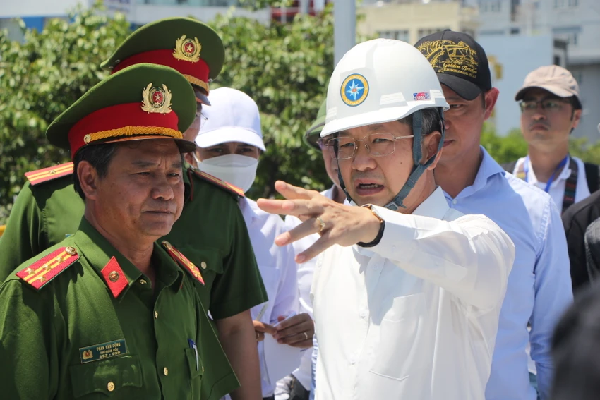 Bí thư Nguyễn Văn Quảng nhấn mạnh việc đảm bảo an toàn cho lễ hội pháo hoa.Ảnh: NGÔ QUANG. Bí thư Nguyễn Văn Quảng nhấn mạnh việc đảm bảo an toàn cho lễ hội pháo hoa.Ảnh: NGÔ QUANG.
