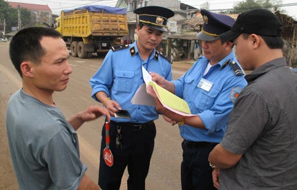 Vụ 'làm luật' 3,5 tỉ đồng: Thanh tra bộ nhắc cán bộ 'nâng cao ý thức' ảnh 1 Vụ 'làm luật' 3,5 tỉ đồng: Thanh tra bộ nhắc cán bộ 'nâng cao ý thức' ảnh 1