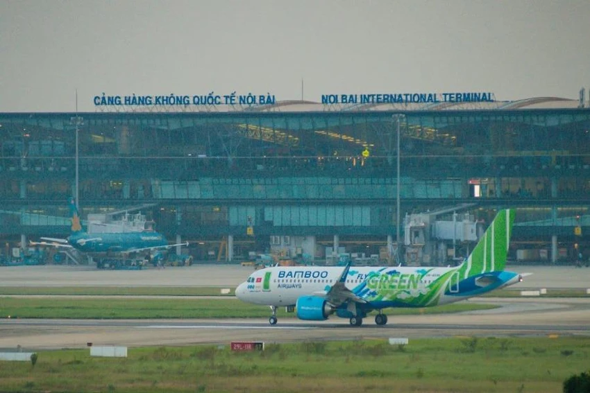 Bộ GTVT yêu cầu bỏ giấy cam kết phòng chống COVID-19 khi lên máy bay, tàu hỏa ảnh 1