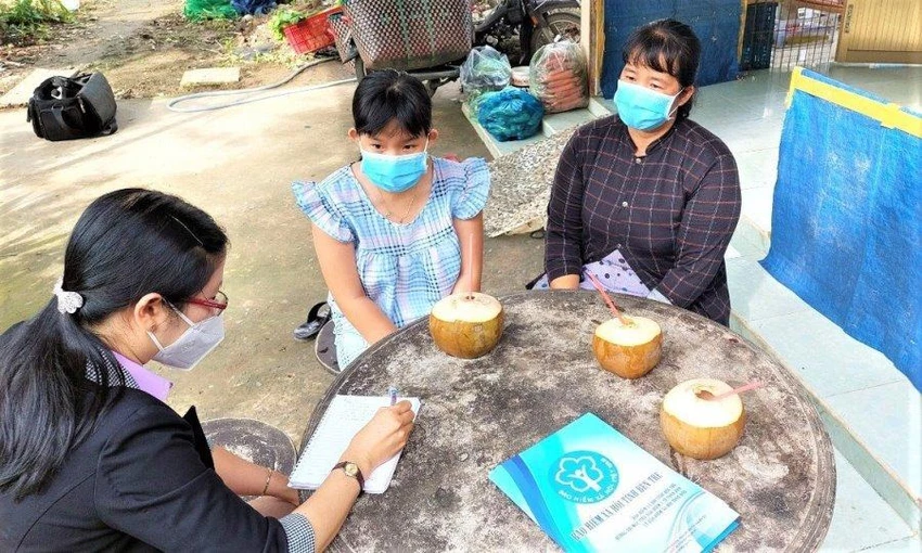 Nhiều người dân đăng ký tham gia BHXH tự nguyện để được hưởng lương hưu. Ảnh: T.NGUYỄN Nhiều người dân đăng ký tham gia BHXH tự nguyện để được hưởng lương hưu. Ảnh: T.NGUYỄN