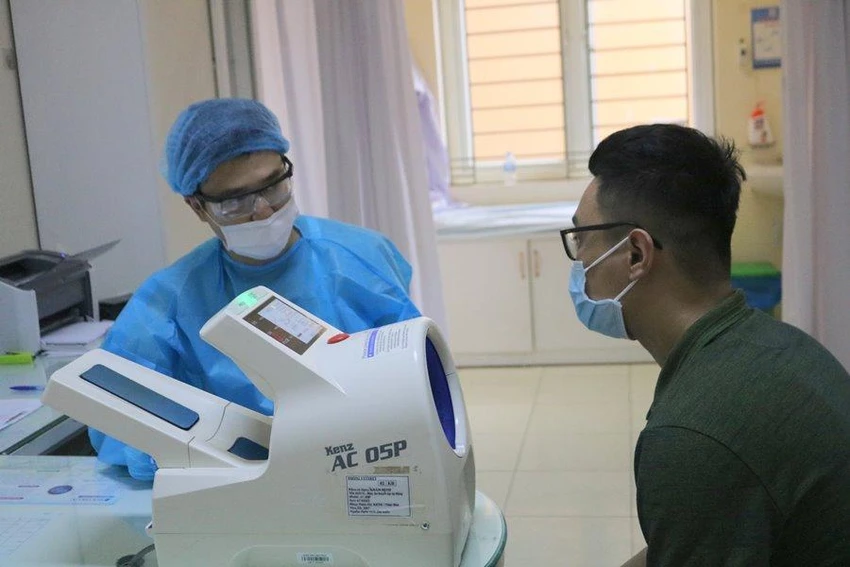 Học sinh, sinh viên được hưởng nhiều chính sách khi tham gia BHYT. Ảnh: V.LONG Học sinh, sinh viên được hưởng nhiều chính sách khi tham gia BHYT. Ảnh: V.LONG