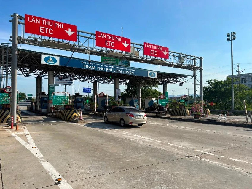 Trạm thu phí Liêm Tuyền chính thức vận hành thu phí không dừng. Ảnh: N.MAI Trạm thu phí Liêm Tuyền chính thức vận hành thu phí không dừng. Ảnh: N.MAI