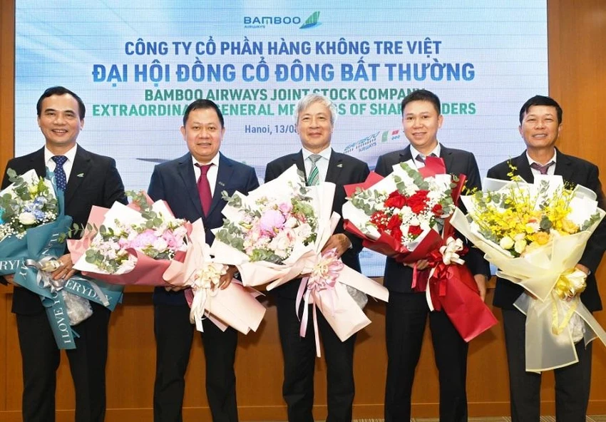 Năm thành viên HĐQT của Bamboo Airways (từ trái qua phải): ông Nguyễn Mạnh Quân, ông Lê Bá Nguyên, ông Nguyễn Ngọc Trọng, ông Doãn Hữu Đoàn, ông Lê Thái Sâm. Ảnh: V.LONG Năm thành viên HĐQT của Bamboo Airways (từ trái qua phải): ông Nguyễn Mạnh Quân, ông Lê Bá Nguyên, ông Nguyễn Ngọc Trọng, ông Doãn Hữu Đoàn, ông Lê Thái Sâm. Ảnh: V.LONG