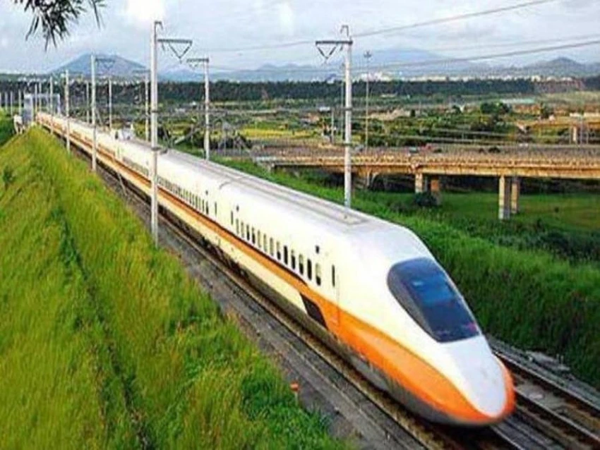 Dự án đường sắt tốc độ cao Bắc - Nam được phân kỳ đầu tư. Ảnh: Báo Đầu Tư Dự án đường sắt tốc độ cao Bắc - Nam được phân kỳ đầu tư. Ảnh: Báo Đầu Tư