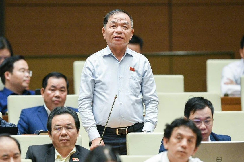 ĐB Lê Thanh Vân chất vấn Tổng Thanh tra Chính phủ. ĐB Lê Thanh Vân chất vấn Tổng Thanh tra Chính phủ.
