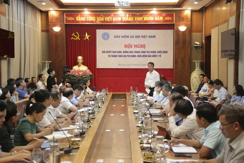 Lãnh đạo BHXH Việt Nam làm việc với các đơn vị liên quan về chi phí khám chữa bệnh BHYT. Ảnh: V.LONG Lãnh đạo BHXH Việt Nam làm việc với các đơn vị liên quan về chi phí khám chữa bệnh BHYT. Ảnh: V.LONG