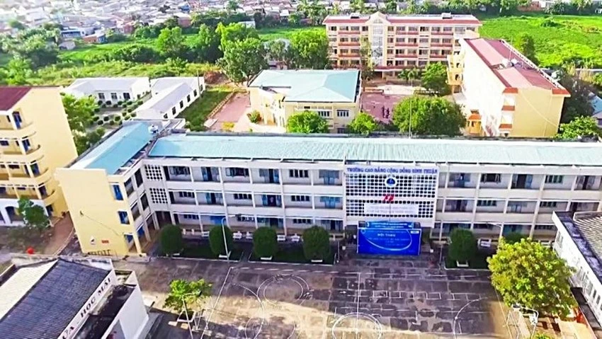 Trường Cao đẳng cộng đồng Bình Thuận vừa được sáp nhập. Ảnh: PLO.VN Trường Cao đẳng cộng đồng Bình Thuận vừa được sáp nhập. Ảnh: PLO.VN