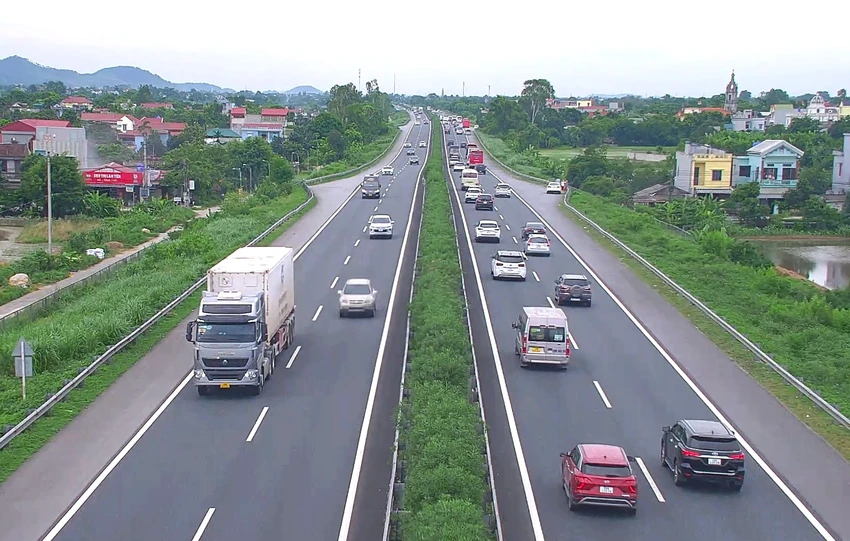 320.000 ô tô tài khoản thu phí ETC hết tiền nhưng vẫn chạy vào cao tốc
