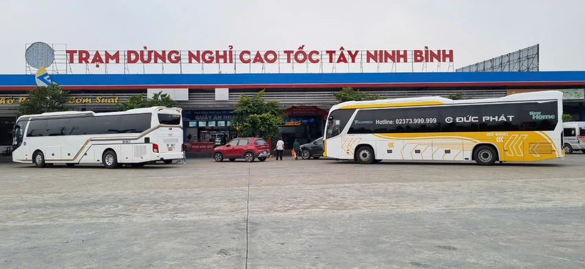 Hiện chỉ có một số trạm dừng nghỉ trên tuyến cao tốc Bắc - Nam. Trong ảnh, trạm dừng nghỉ Ninh Bình, thuộc tuyến cao tốc Bắc - Nam. Ảnh: V.LONG