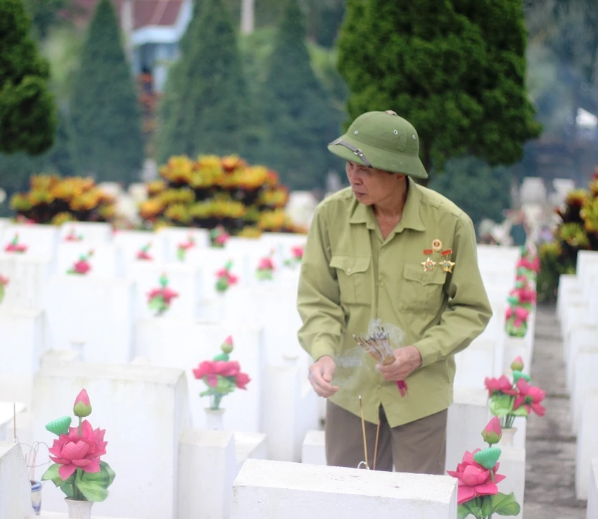 hàng nghìn liệt sĩ hi sinh ở mặt trận vị xuyên