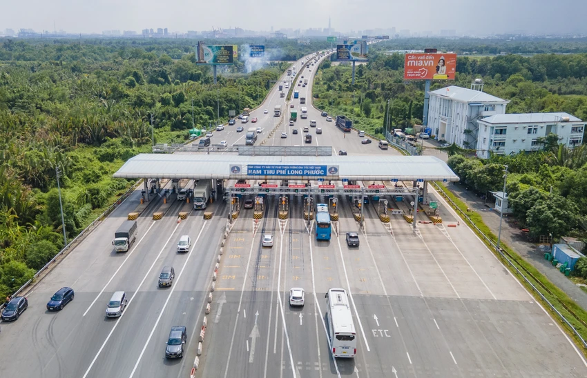 tăng trưởng 8%