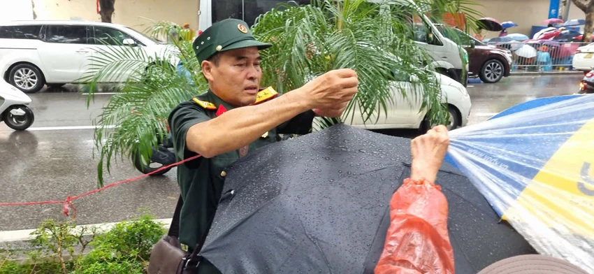 anh-xem-dieu-binh-.jpg