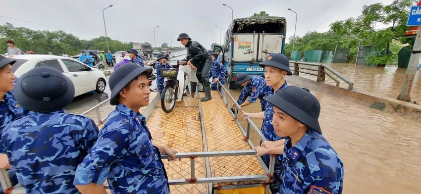 ha-noi-ngap-1.jpg