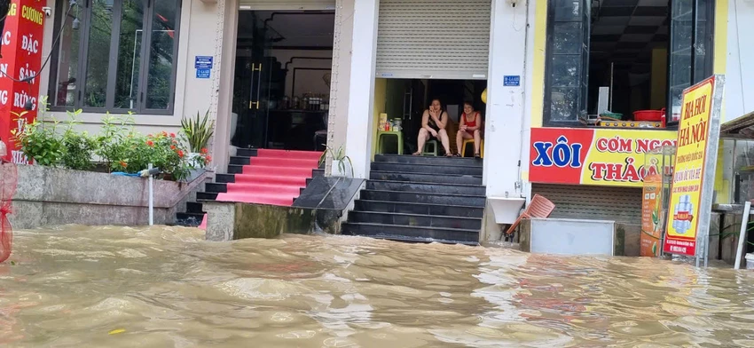 ha-noi-ngap-sau-16.jpg