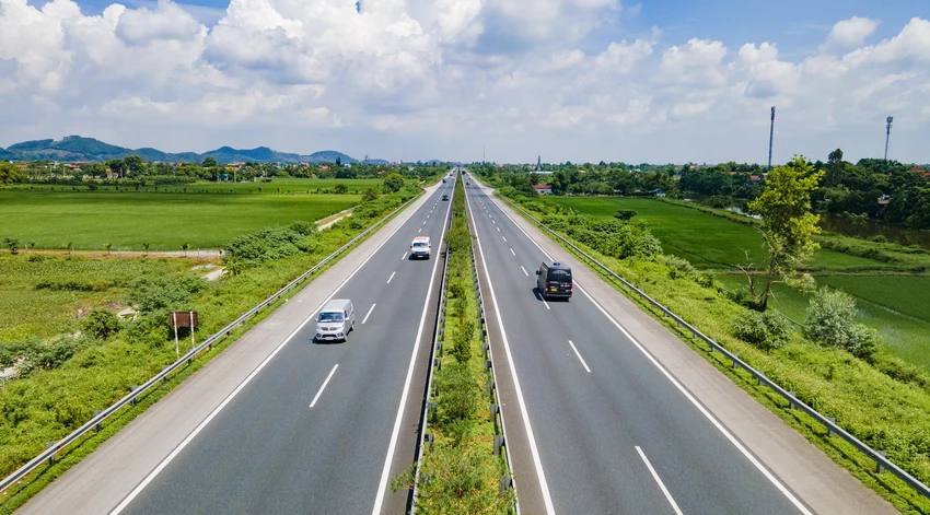 Tuyến cao tốc Cầu Giẽ - Ninh Bình. Ảnh: V.LONG