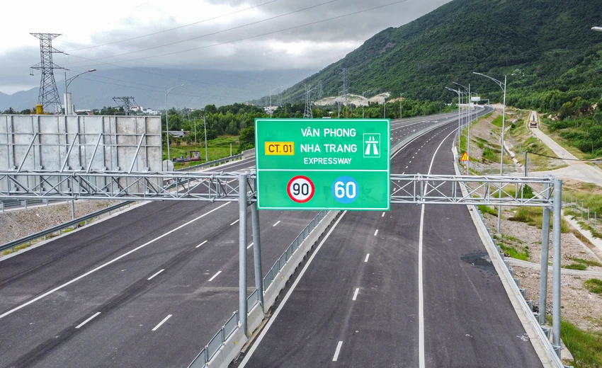 cao-toc-van-phong-nha-trang-.jpeg