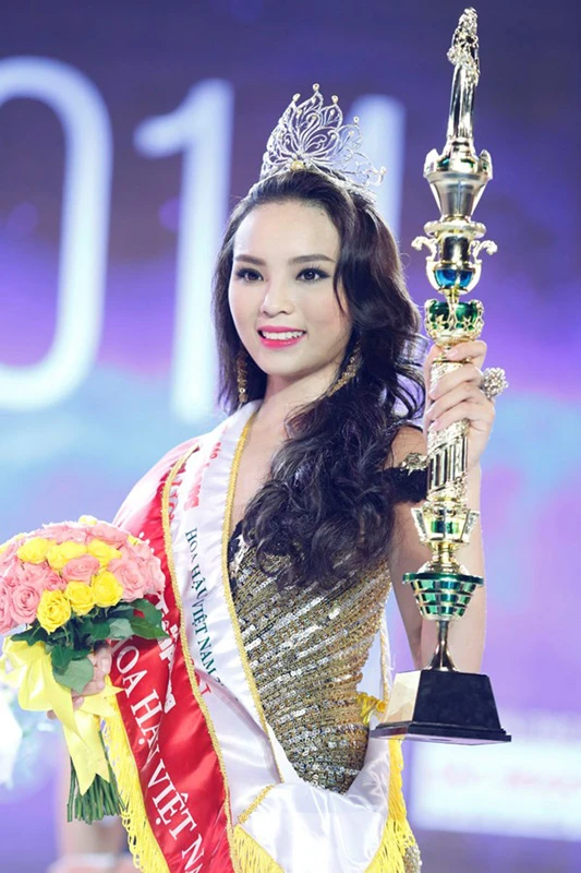 hoa hậu Việt Nam 2014, hậu trường, thư nặc danh, tố cáo, MC Khắc Nguyện thiếu duyên hoa hậu Việt Nam 2014, hậu trường, thư nặc danh, tố cáo, MC Khắc Nguyện thiếu duyên