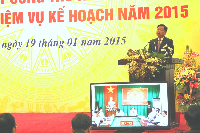 Bộ trưởng Đinh La Thăng: ‘Theo ông có nên thu phí xe máy không?’ ảnh 1