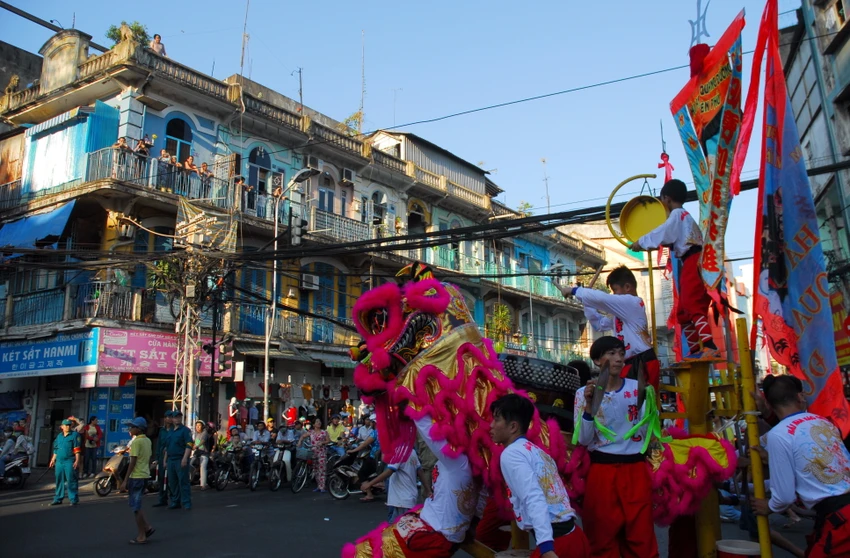 Rộn ràng lễ Nguyên tiêu lớn nhất của người Hoa ở Sài Gòn ảnh 7