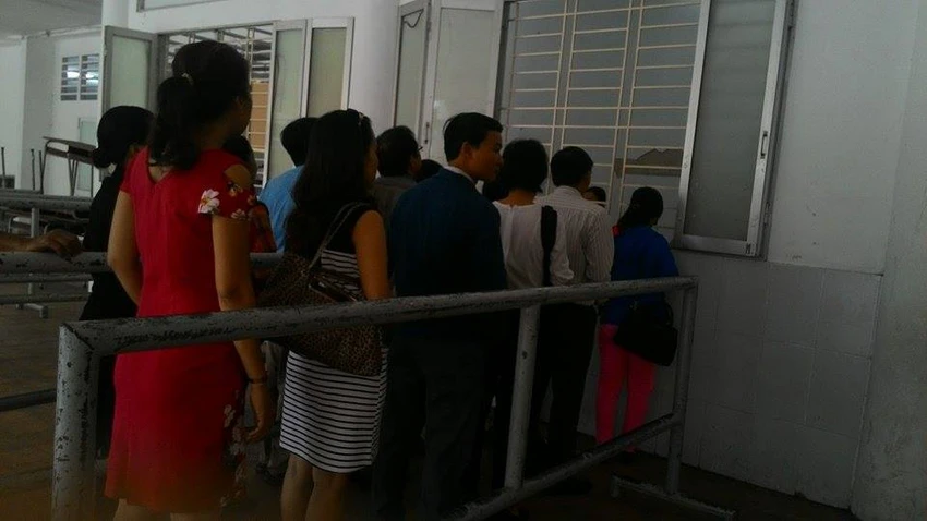 Trường THPT chuyên Trần Đại Nghĩa bắt đầu phát đơn dự tuyển vào lớp 6 ảnh 1 Trường THPT chuyên Trần Đại Nghĩa bắt đầu phát đơn dự tuyển vào lớp 6 ảnh 1